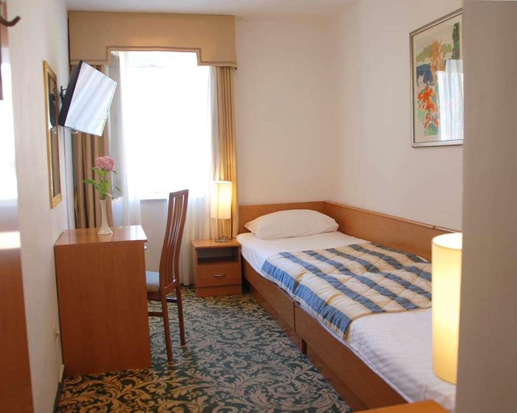 Supetar Hotelli 5*