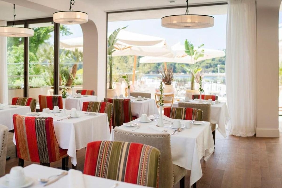 Hotelli Supetar 5*